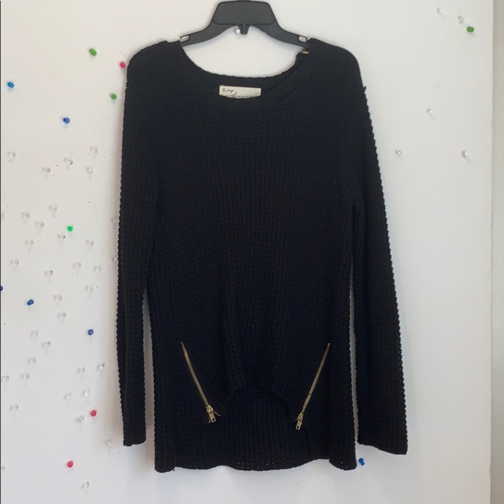 Long Sweater with Cute Zippers